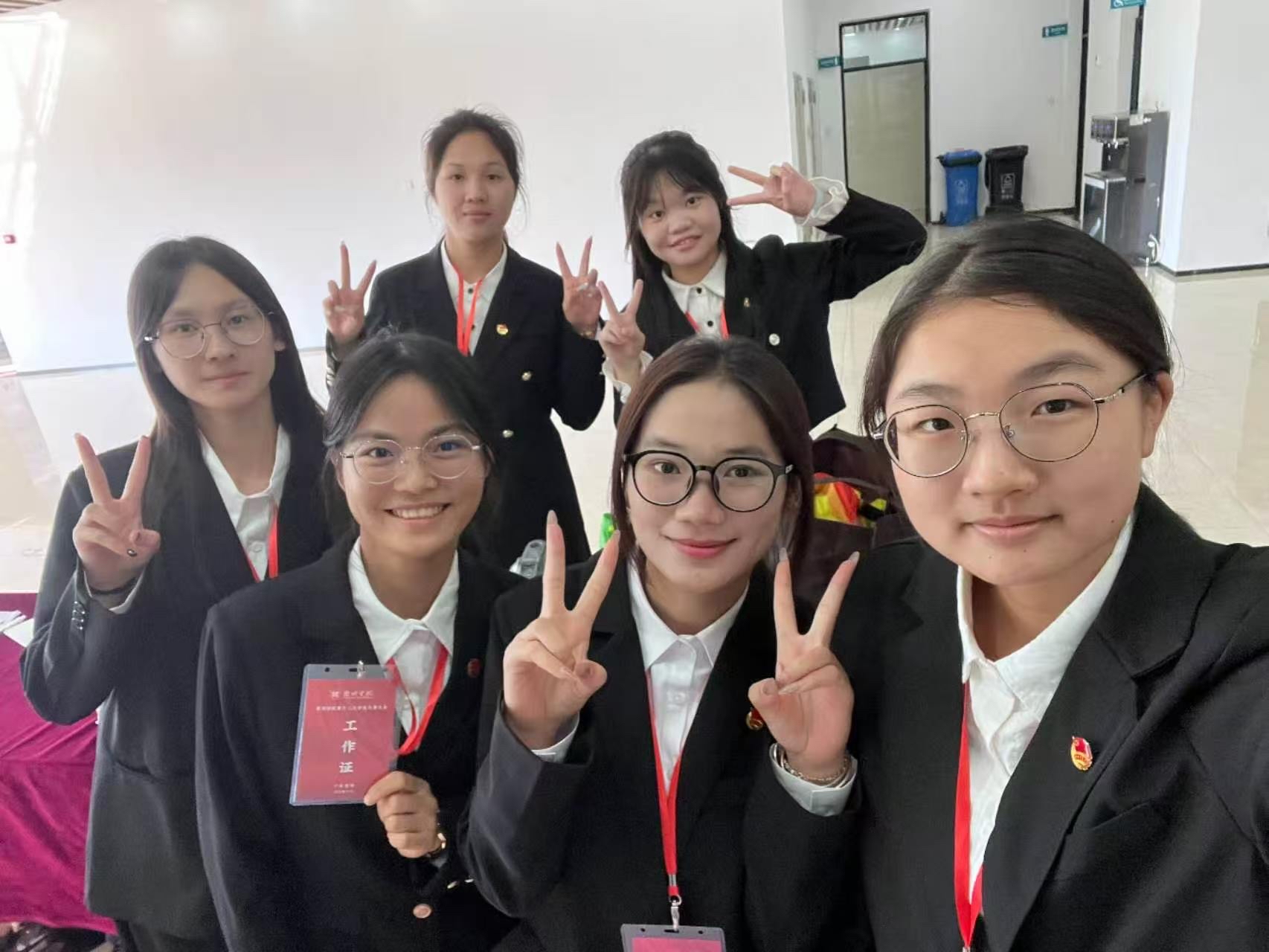 联络发展部成员活动合影